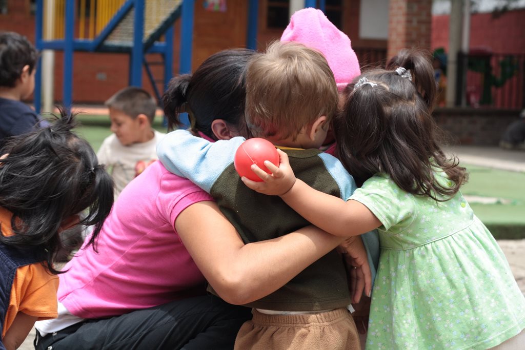 El derecho a vivir en familia - Aldeas Infantiles SOS Argentina